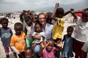 Marys-Meals-founder-and-chief-executive-Magnus-MacFarlane-Barrow1-e1457942623517