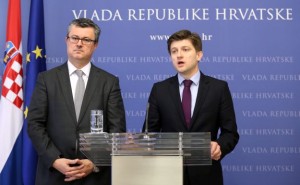 Zagreb, 25.02.2016 - Predsjednik Vlade Republike Hrvatske Tihomir Orekoviæ i ministar financija Zdravko Mariæ odrali su konferenciju za medije nakon sjednice Vlade RH. foto HINA/ Damir SENÈAR /ds