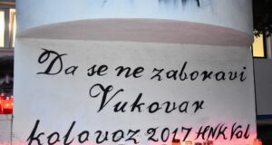 Dostojanstveno obilježen Dan sjećanja u Kaštelima: Svijeće, molitve i poruke budućim naraštajima