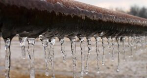 Niske temperature prijete vodomjerima i cijevima, građani oprez!