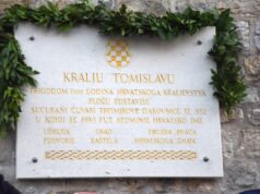U Kaštel Sućurcu svečano otkrivena spomen-ploča kralju Tomislavu