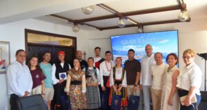 Grad Kaštela ugostio sudionike 24. Međunarodnog folklornog festivala „Za jubav tance igraše“