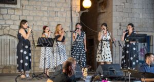 PIVAN TI GRADE – Cjelovečernji koncert ženske klape Štorija i gostujućih izvođača – Kaštel Vitturi, Kaštel Lukšić