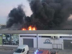Požar u Kaštel Sućurcu. Gori skladište prodajnog centra